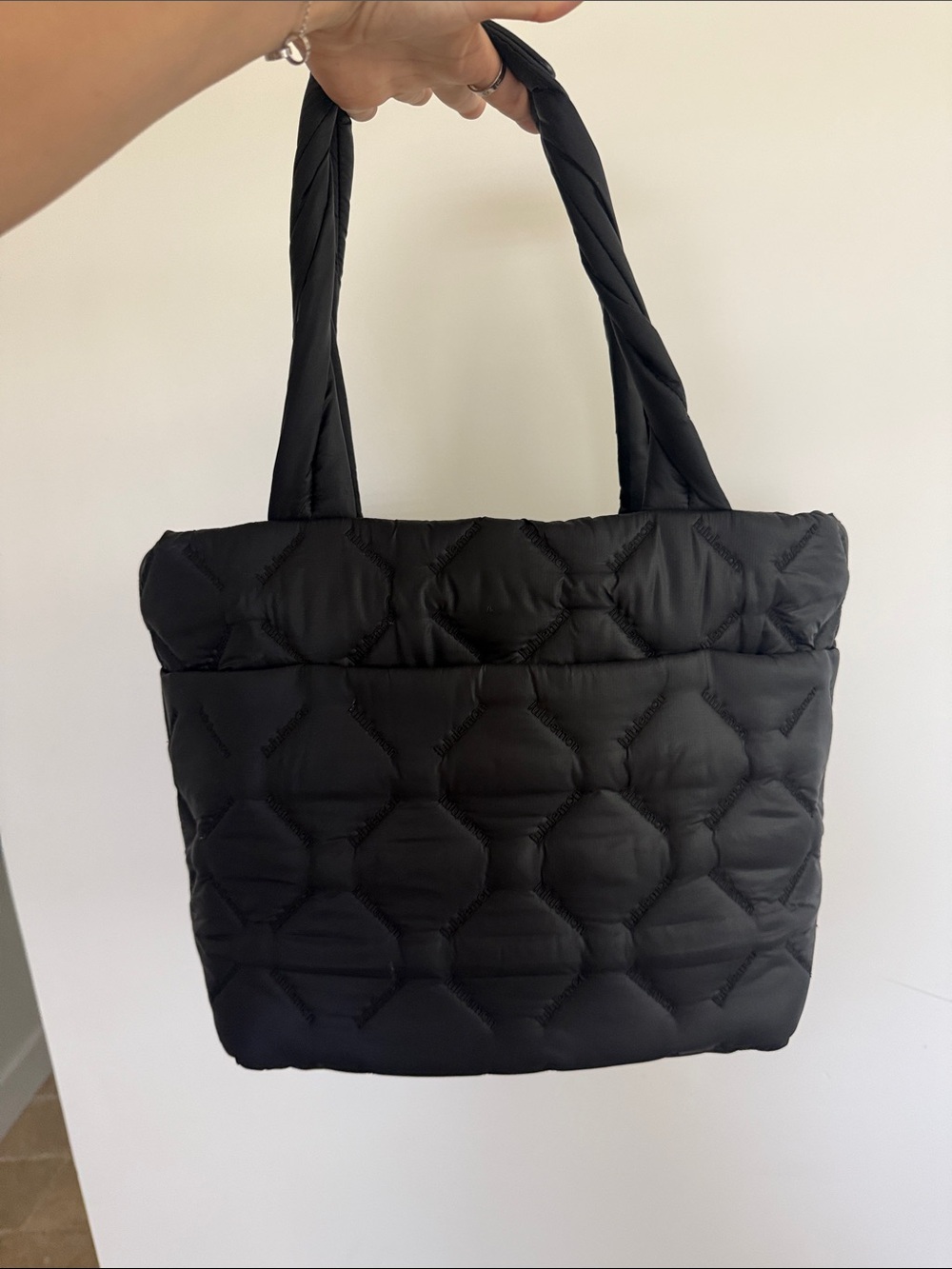 lululemon athletica Black Quilted Puffer Tote - Picture 2 of 3